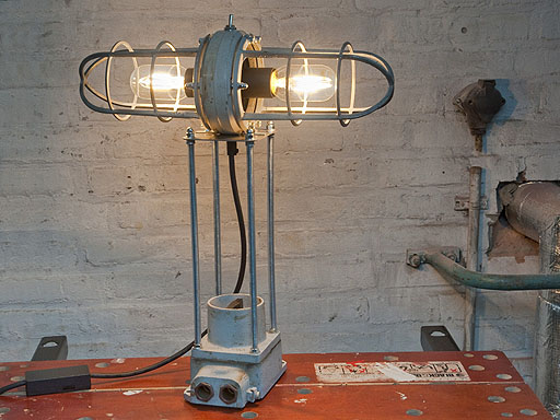 Industriële lamp, Tapijn, model 2